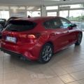 Ford Focus ST-Line 1.0 EcoBoost 2024 Rosso: foto 5 di 20