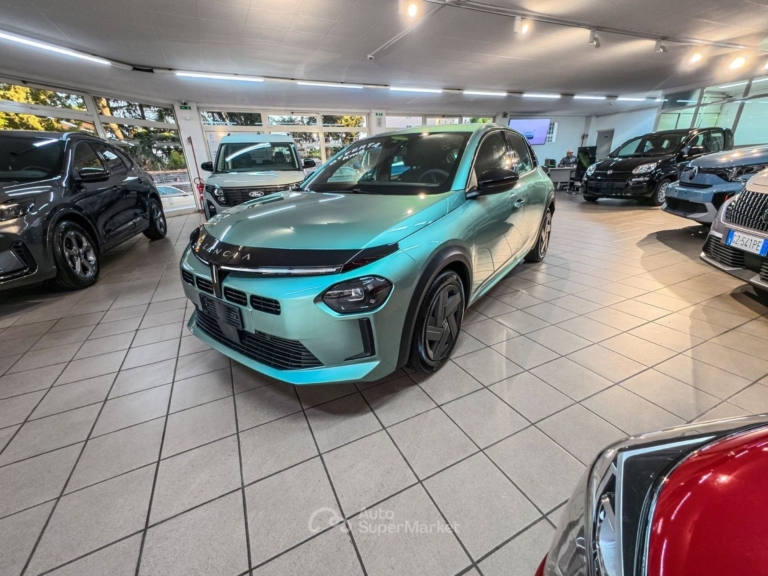 Lancia Ypsilon e-DCT Hybrid e-DCT 2026 Verde — foto 1 di 20